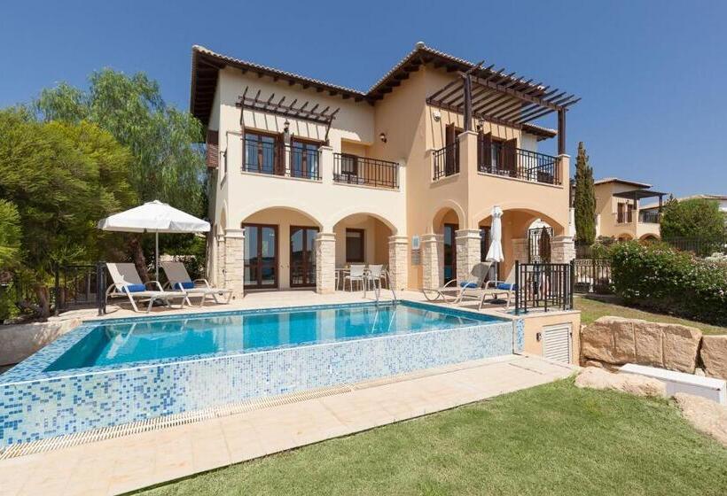 Вилла 2 Спальни, Aphrodite Hills Rentals   Junior Villas