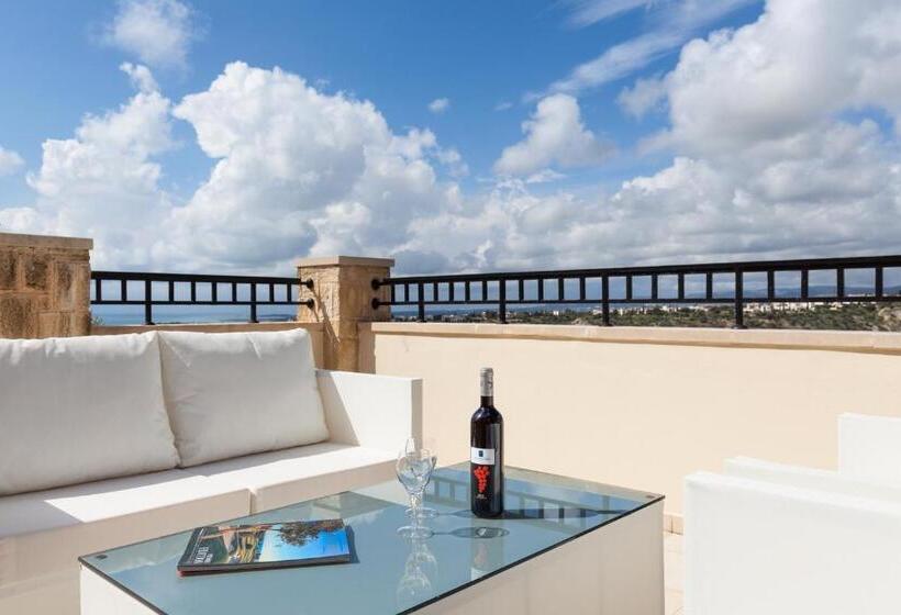 Вилла 3 Спальни с Бассейном, Aphrodite Hills Rentals   Junior Villas