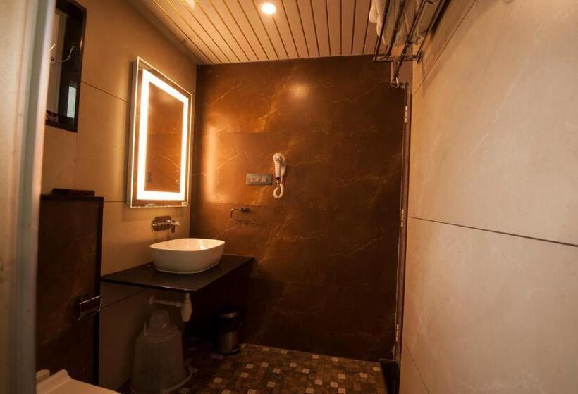 Номер Superior Кровать Кинг, Mc Resort Wildlife Resort Bandipur