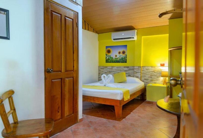 اتاق استاندارد, La Dolce Vita   On The Beach   Samara