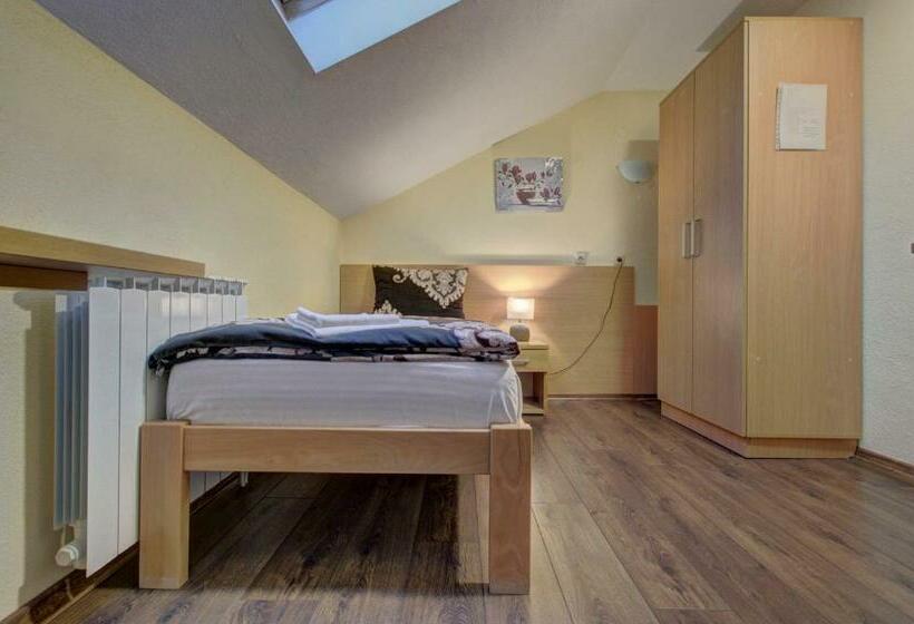 اتاق استاندارد یک نفره, Tihe Noci Motel