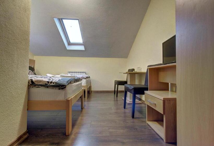 اتاق استاندارد, Tihe Noci Motel
