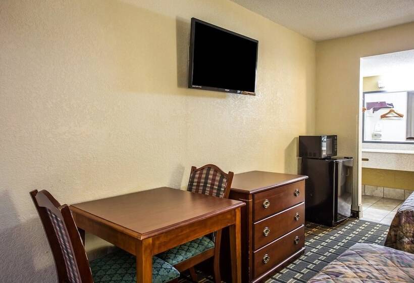 Люкс, Econo Lodge Salisbury