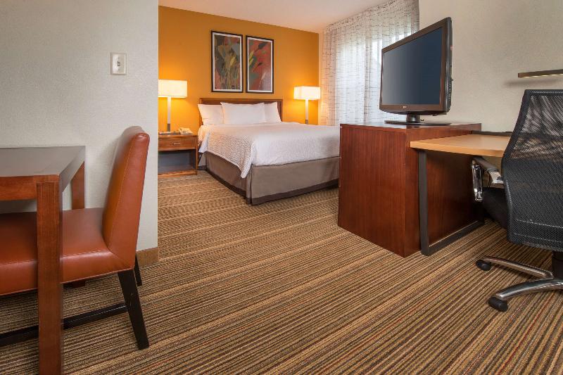 장애인을 위한 스위트, Sonesta Es Suites Charleston
