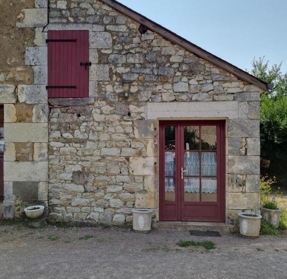Семейный Номер, Domaine De La Rue
