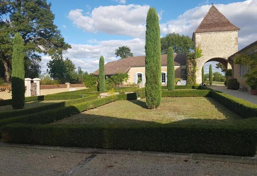 Номер Стандарт, Propriété Le Monneton