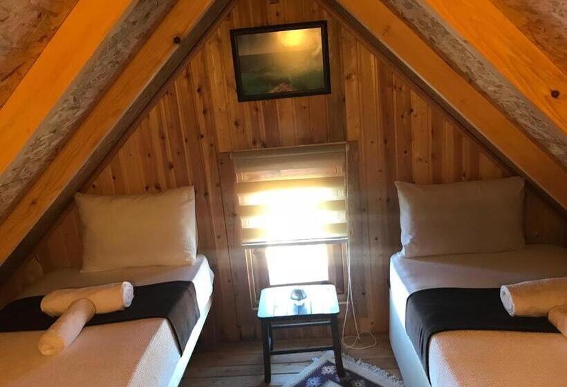 Семейное Бунгало, Ayanya Beach & Bistro Bungalows