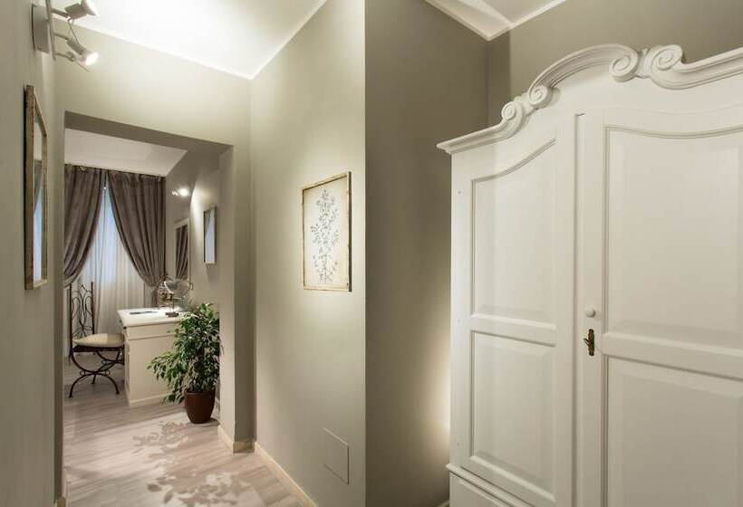 اتاق استاندارد یک نفره, Del Borgo