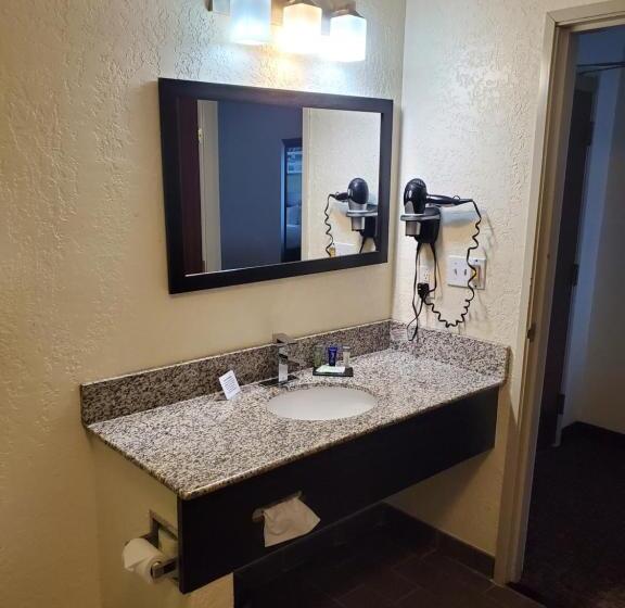 Люкс с гидромассажем, Sleep Inn & Suites Jacksonville Near Camp Lejeune