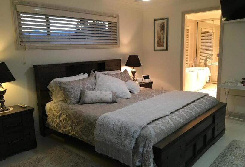 Люкс Deluxe Кровать Кинг, Bed And Breakfast