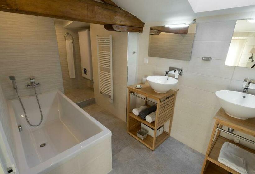 Полулюкс Вид на Сад, La Tillaie Spa Et Sauna