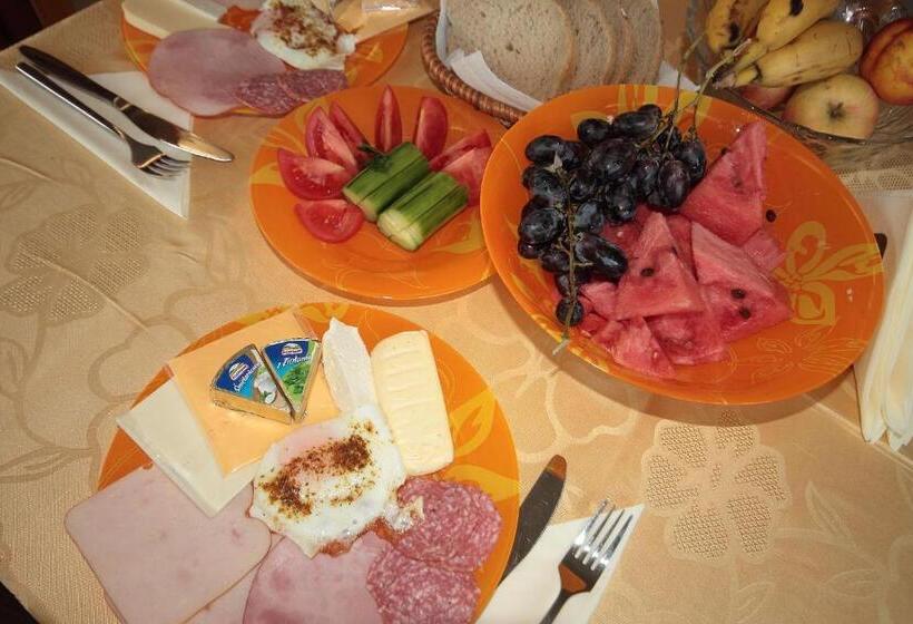 Номер Economy, Yan Bibiyan Guest House