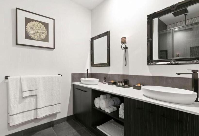 디럭스 스위트 킹 침대, Campania Spa Suite 3