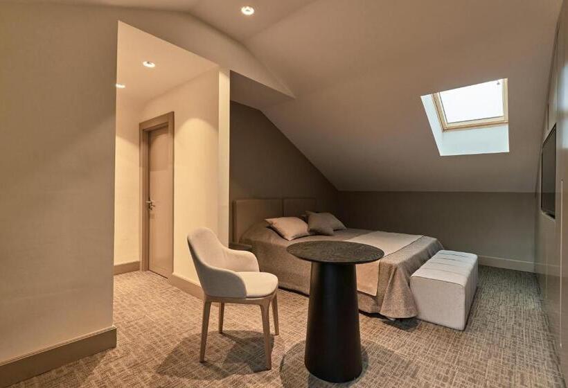 Deluxe Triple Room, Selini Hotel İstanbul Airport