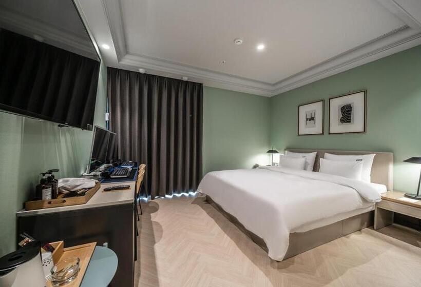 Номер Deluxe, Brown Dot Hotel Sajik Baseball Stadium