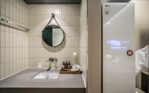 Номер Стандарт, Brown Dot Hotel Sajik Baseball Stadium