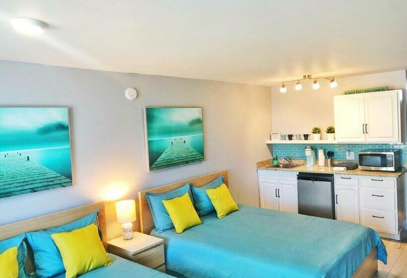 استودیوی سوپریور, Pirates Cove Resort Studios!