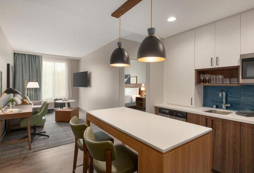 Люкс Кровать Кинг, Staybridge Suites Rochester   Mayo Clinic Area, An Ihg
