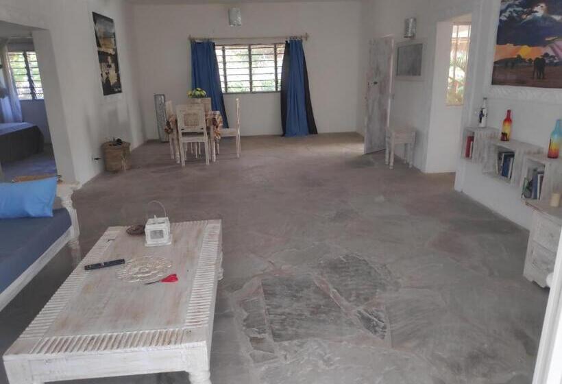 سوییت, Kimya House, Watamu