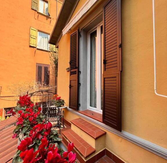 Standard Triple Room with Terrace, La Magnolia B&b