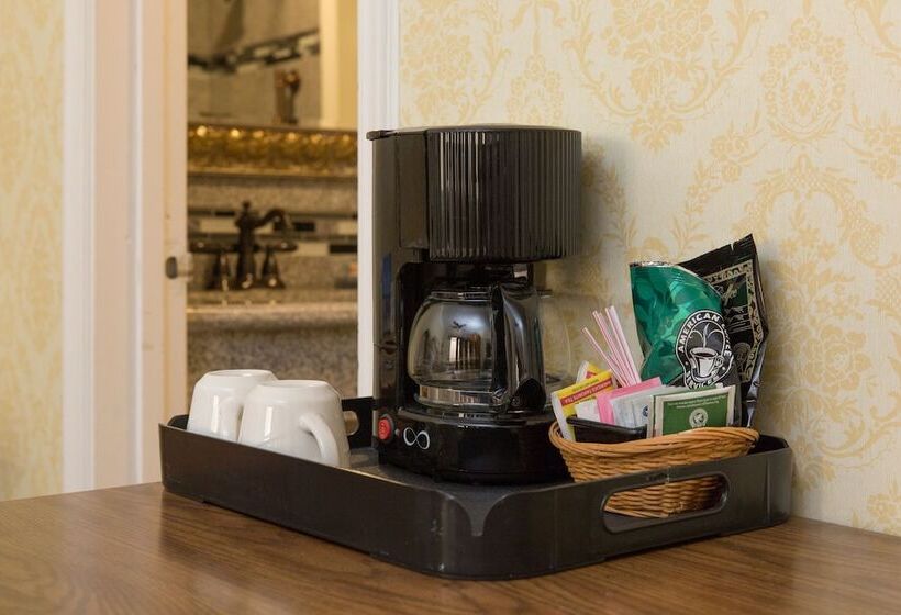 Номер Deluxe, Carmel Inn & Suites