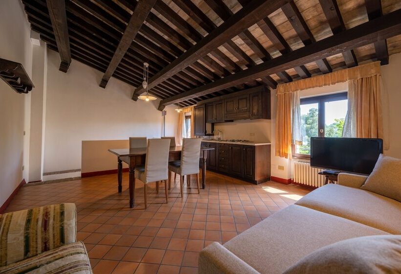 家庭间, Palazzo Viviani Castello Di Montegridolfo