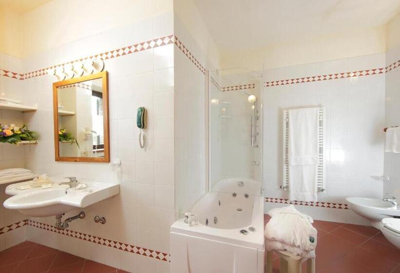 Люкс с Балконом, Relais Vignale & Spa