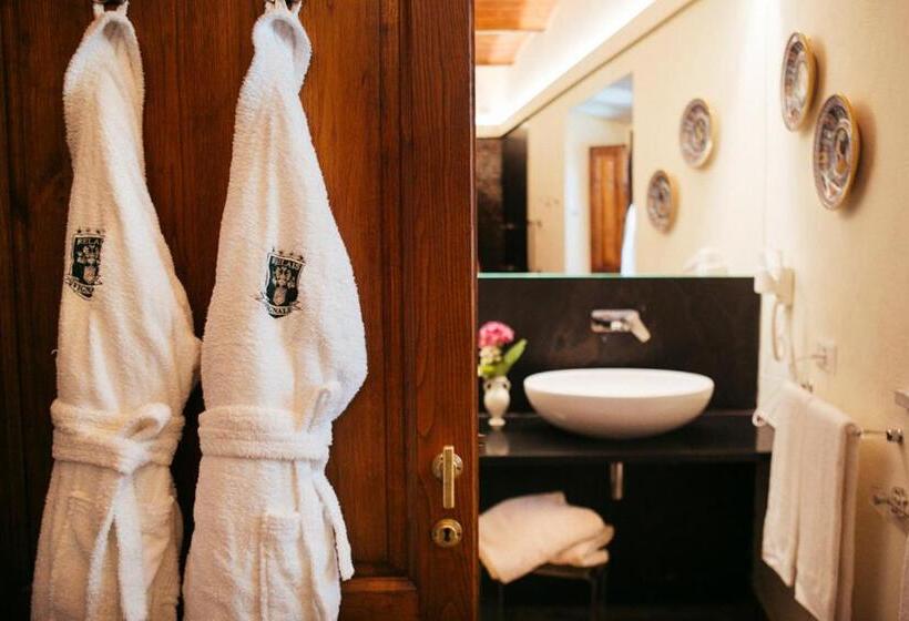 Люкс Вид на Сад, Relais Vignale & Spa