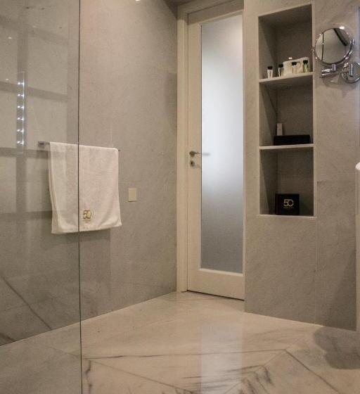 اتاق لوکس با بالکن, 50th Guest House