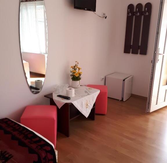 اتاق استاندارد سه نفره, Casa Mia