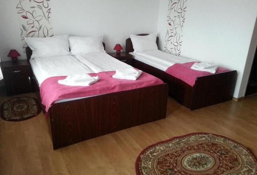 اتاق استاندارد سه نفره, Casa Mia