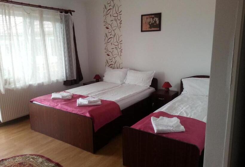 اتاق استاندارد سه نفره, Casa Mia
