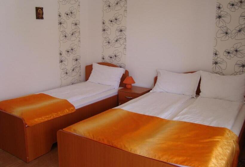 اتاق استاندارد چهار تخته, Casa Mia