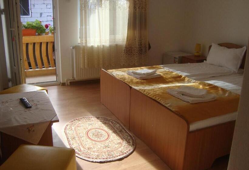اتاق استاندارد سه نفره, Casa Mia