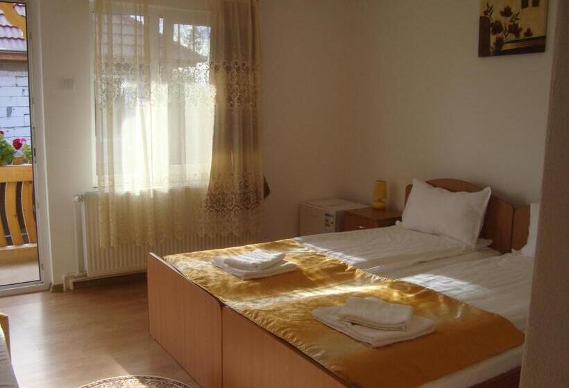 اتاق استاندارد سه نفره, Casa Mia