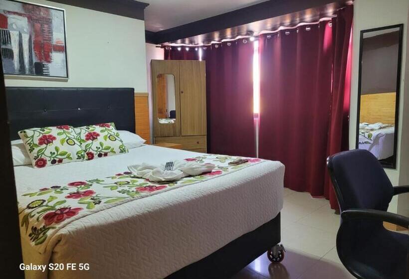 سوئیت کلاسیک, Hostal America