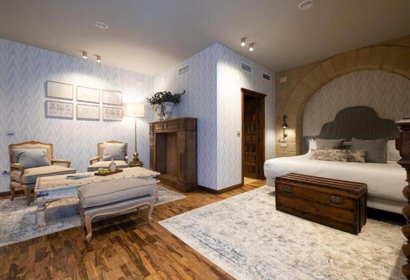 Suite, Cetina Palacio De Los Salcedo