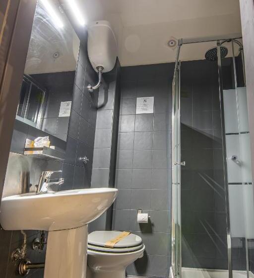 اتاق اکونومی یک تخته, Crossroad