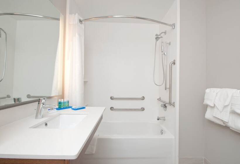 Люкс Адаптированный для Инвалидов, Holiday Inn Express Quantico   Stafford, An Ihg