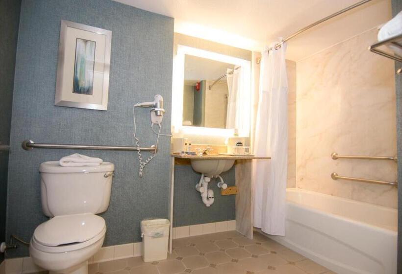 Номер Стандарт Адаптированный для Инвалидов, Wingate By Wyndham   Orlando International Airport  Free Hot Breakfast