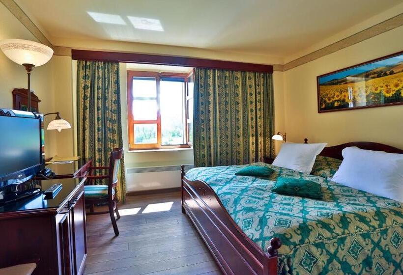 Номер Стандарт, Romantic Hotel Mlýn Karlstejn