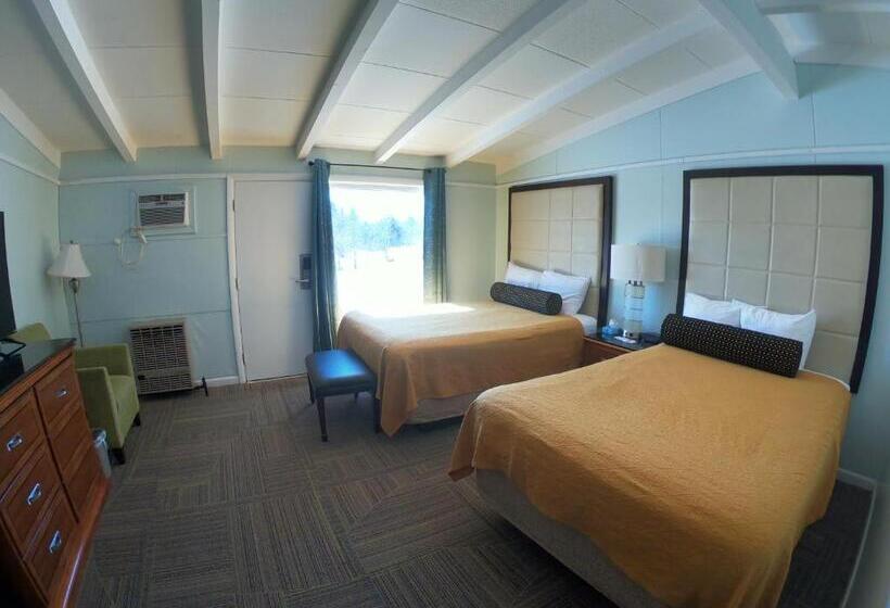Семейный Номер, Copper Lantern Motor Lodge