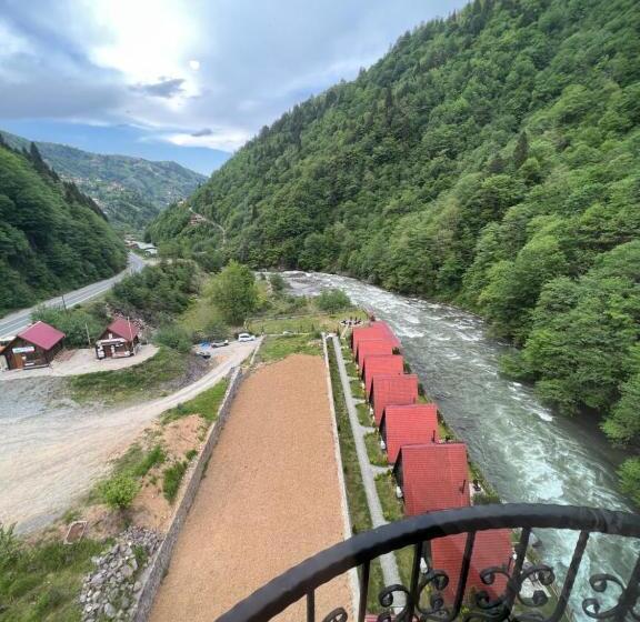 سوییت لوکس, Pordani̇s