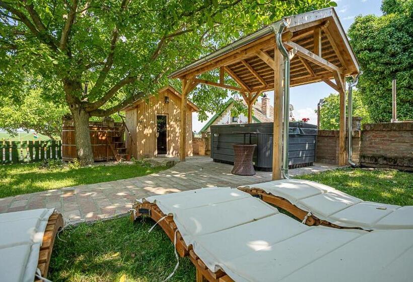 Люкс Повышенной Комфортности, Provence Birtok