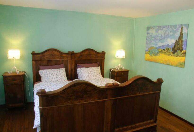 Номер Стандарт с Балконом, Chez Marianne Chambres D Hôtes