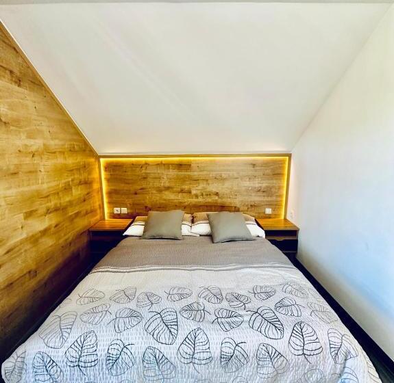 Семейный Номер, Apartmány Na Horce