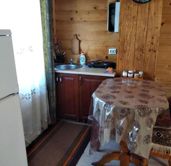 استودیوی استاندارد, Cottage Spadok
