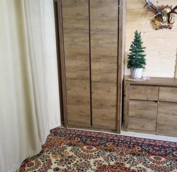 استودیوی استاندارد, Cottage Spadok
