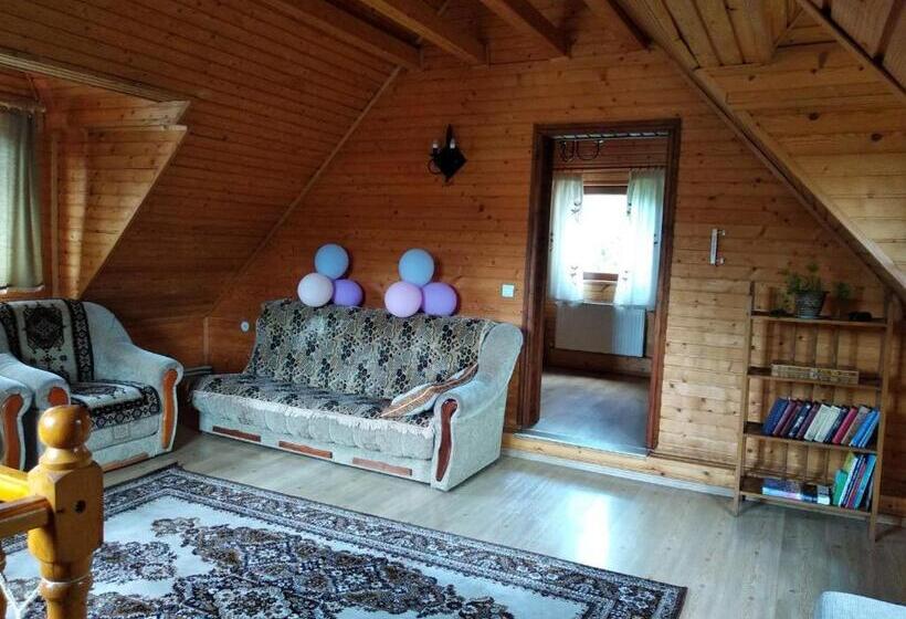 خانه 3 خوابه, Cottage Spadok