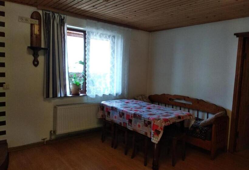 خانه 3 خوابه, Cottage Spadok